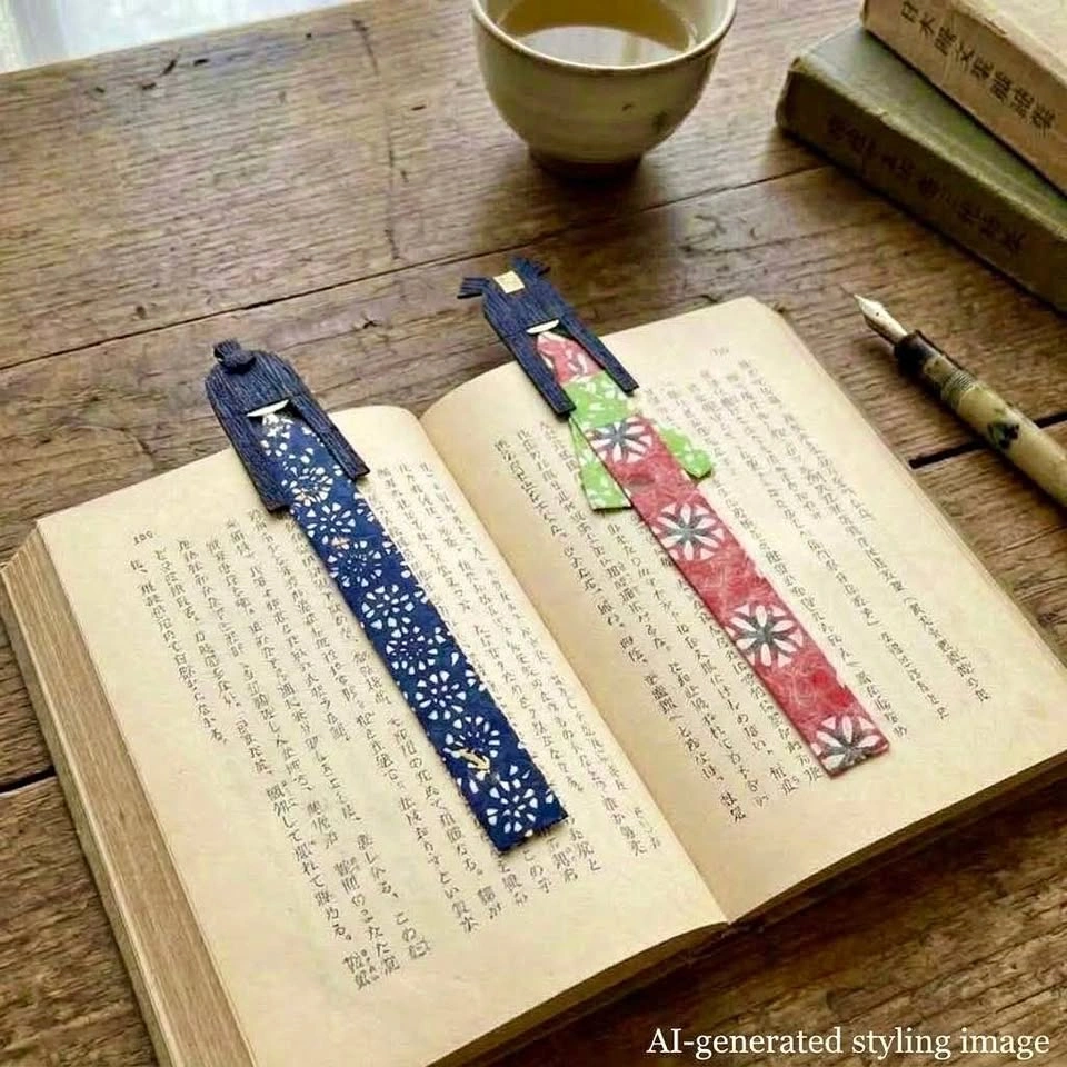 Bookmarks, Traditional Japanese Washi Paper Doll (Set of 2)