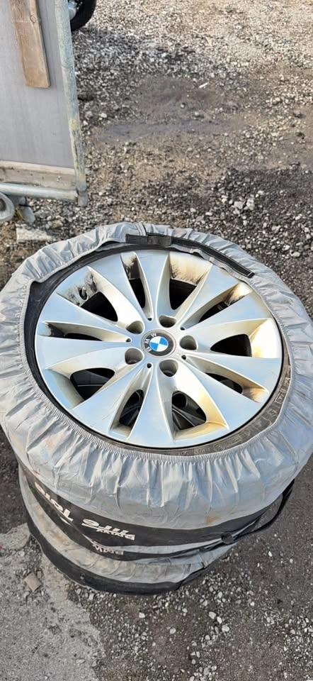 BMW 17" Wheels with 225/50R17 Tires