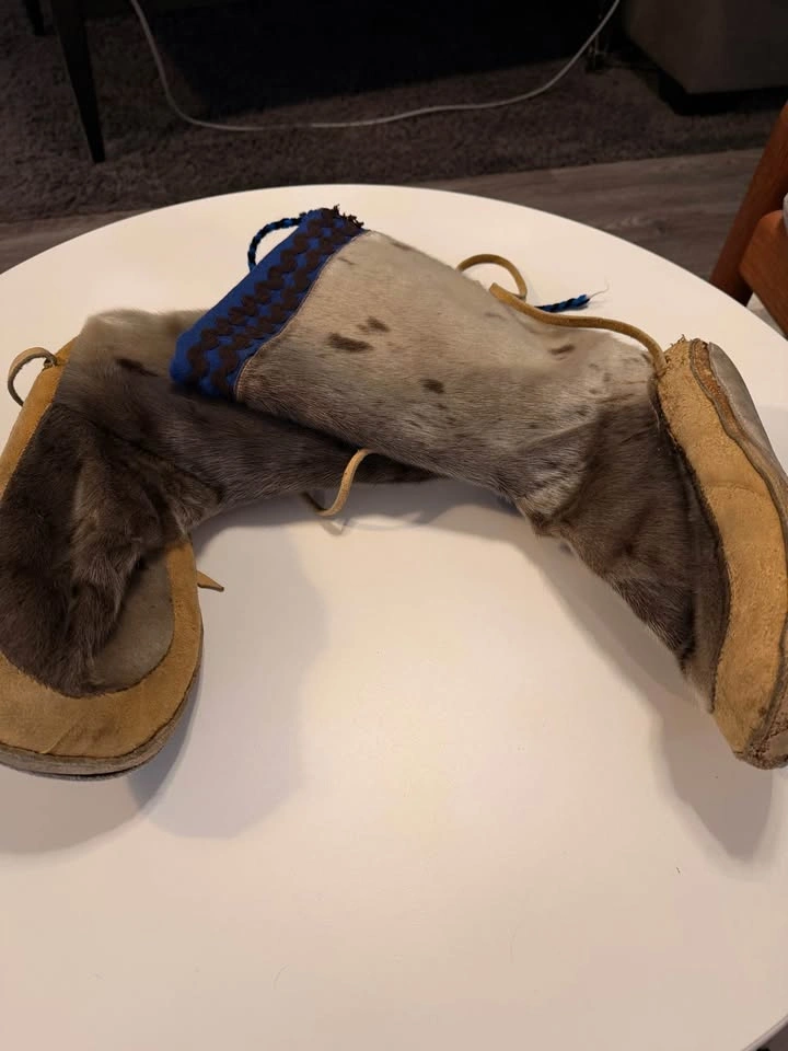Vintage Indigenous Arctic Winter Mukluks - Handcrafted - photo 2