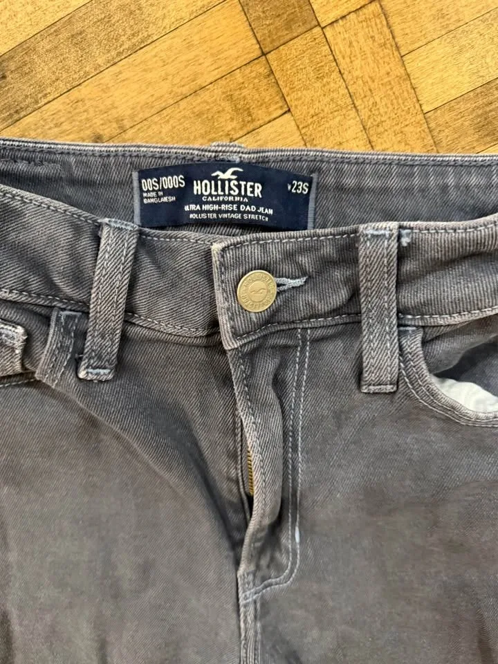 Hollister Ultra High-Rise Jeans — Gray Wash, W23S - photo 2