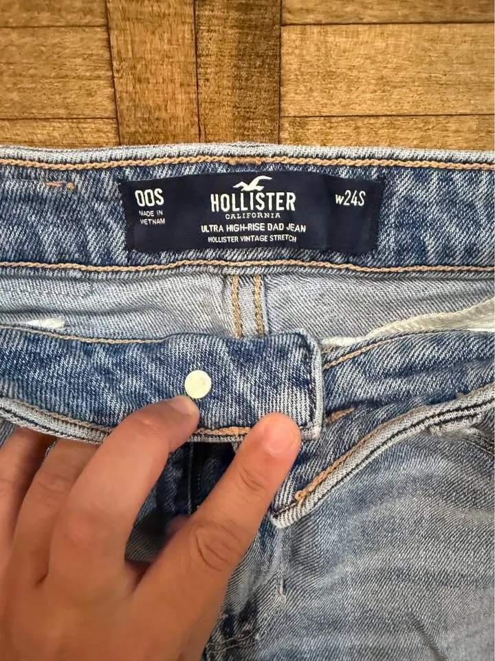 Hollister Ultra High-Rise Dad Jeans — Light Wash, 00S - photo 2