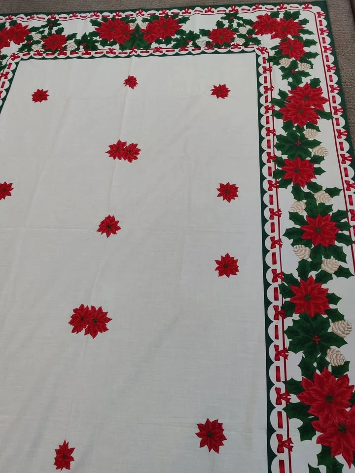 Christmas Tablecloth - Poinsettia & Holly Berry Linen Decoration - photo 4