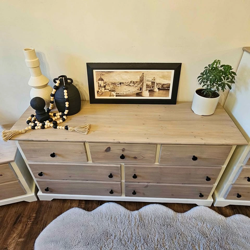 3-Piece Solid Wood Bedroom Set - Dresser, Chest, and Nightstand - photo 5