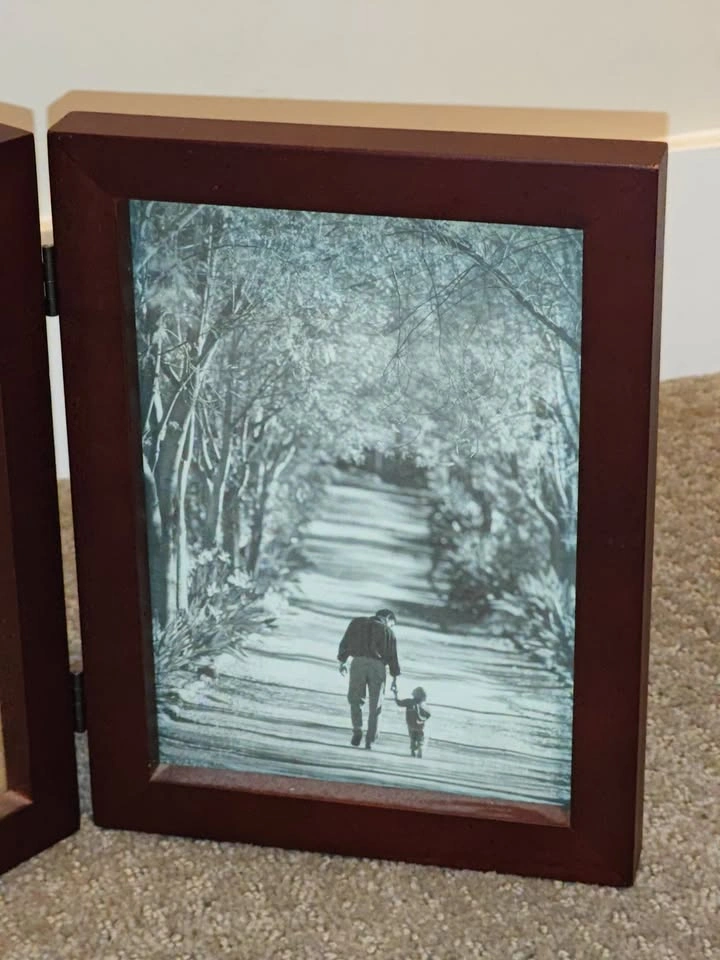 Double Folding Picture Photo Frame (5" x 7") – Dark Wood Finish - photo 2