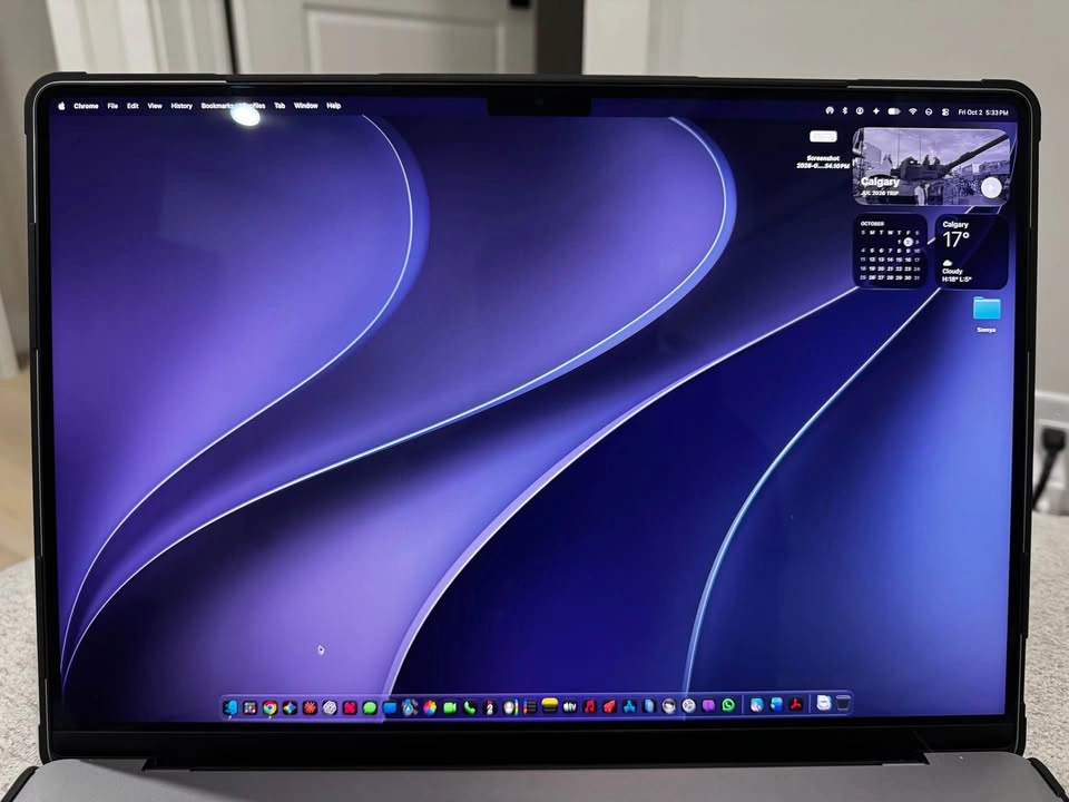 Apple MacBook Pro 16 inch M1 Pro - photo 3