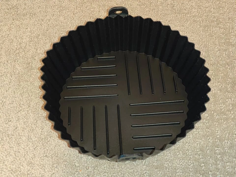 Reusable Silicone Air Fryer Liners (Pack of 2) – Like New - photo 3