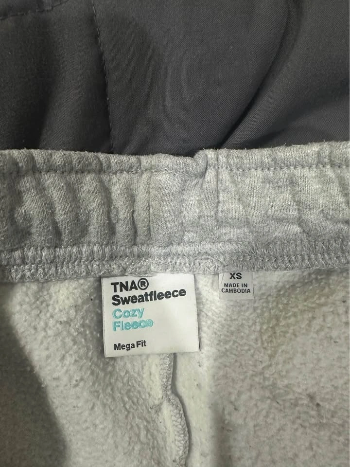 Aritzia Sweatpants - photo 4
