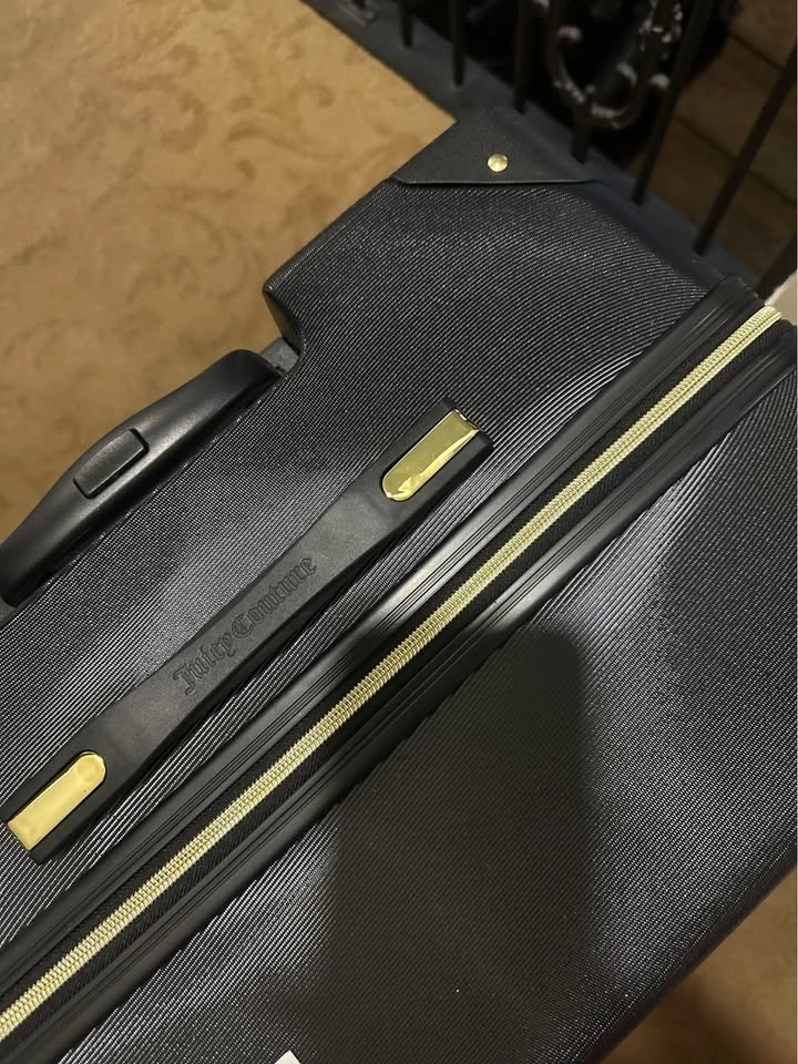 Juicy Couture Luggage - photo 2