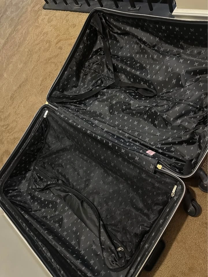 Juicy Couture Luggage - photo 3