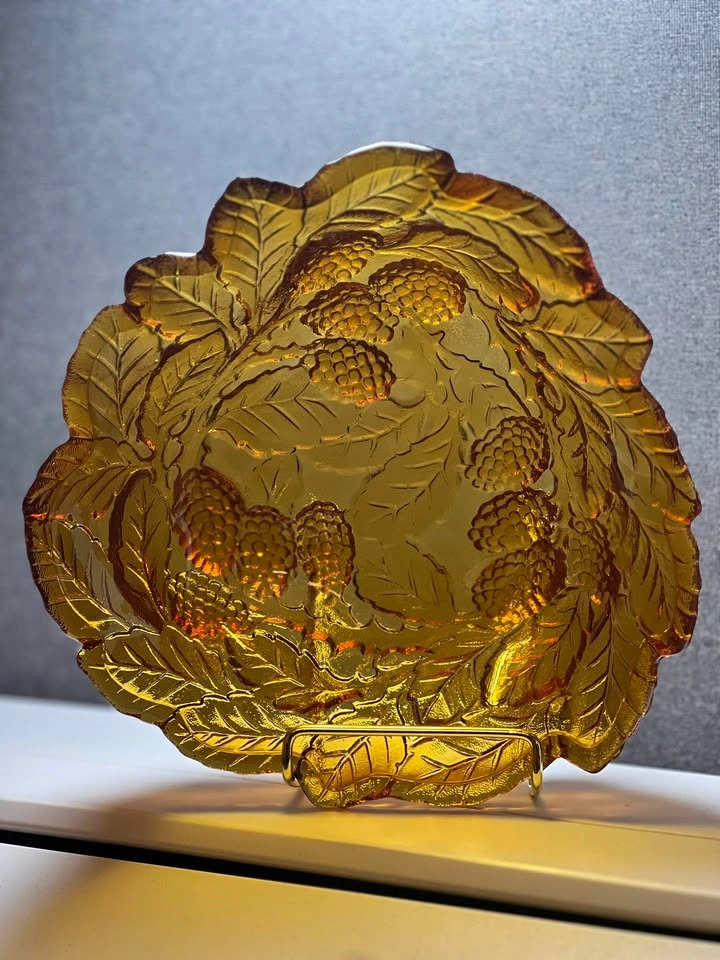 Vintage Indiana Glass Amber Loganberry & Leaf Dish / Bowl - photo 2