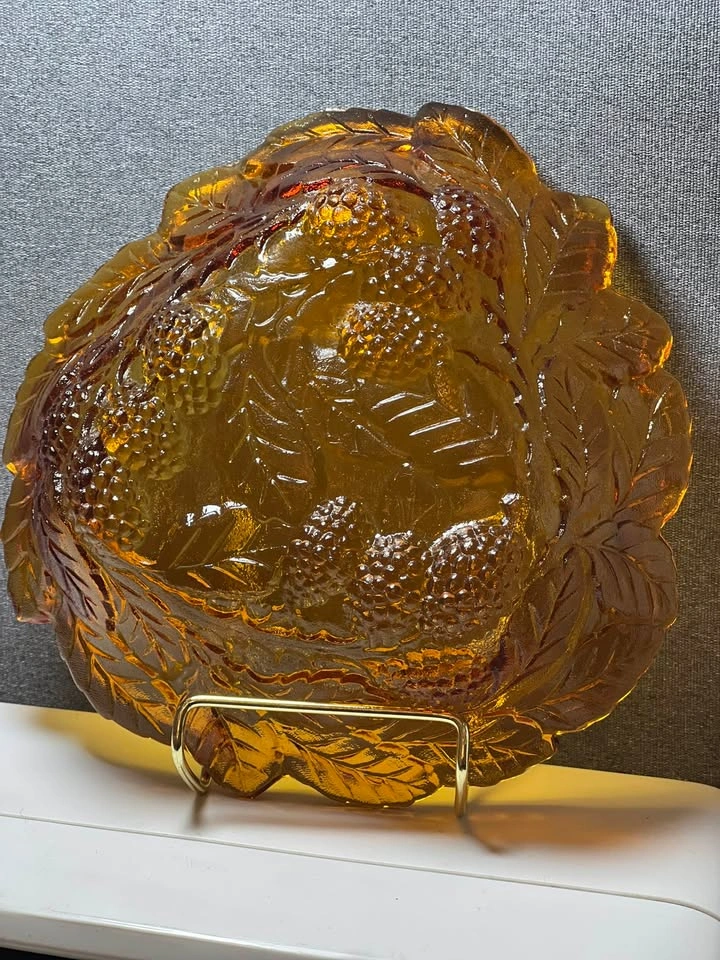 Vintage Indiana Glass Amber Loganberry & Leaf Dish / Bowl - photo 3