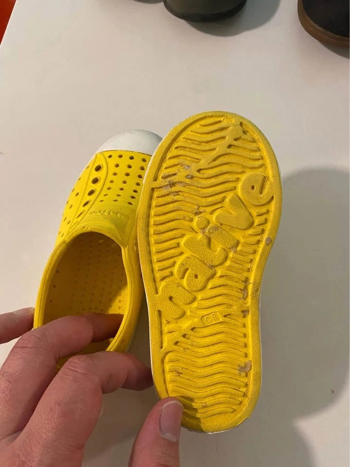 Native kids shoe size 8 - photo 2