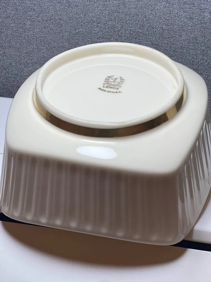 Lenox USA Cream Square Fluted Bowl with Gold Trim - photo 3