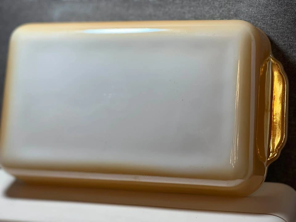 Vintage Fire-King Peach Lustre 1.5 Qt Baking Dish (#410) - photo 4