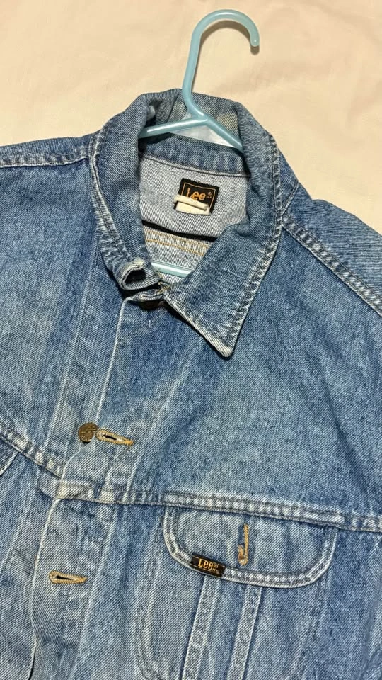 Vintage Lee Riders Denim Trucker Jacket – Light Wash Blue - photo 2