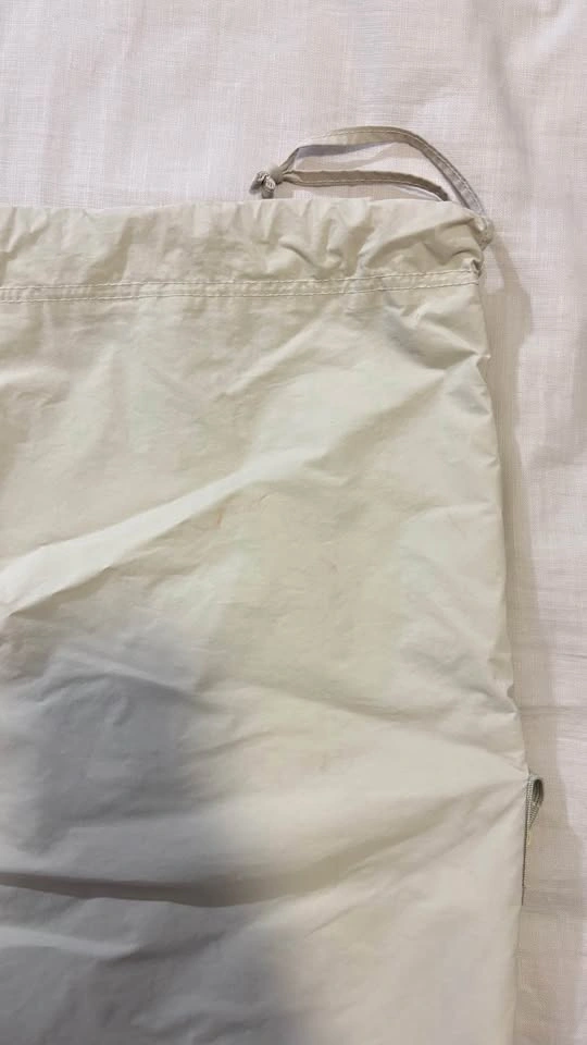 UNIQLO U Drawstring Shoulder Bag – Off White / Cream - photo 4
