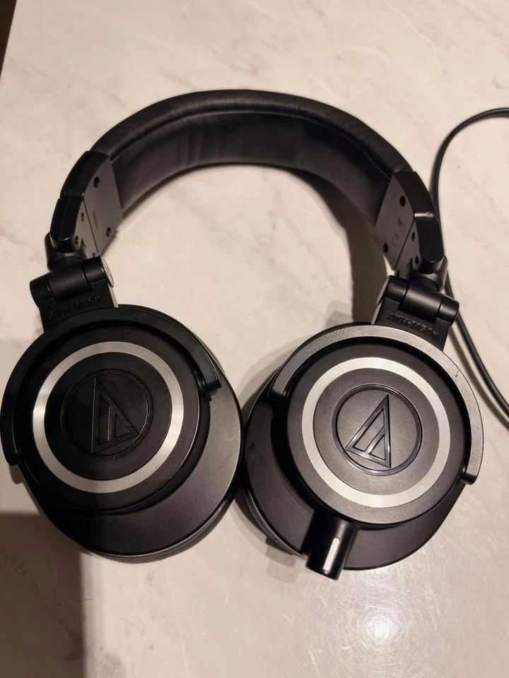 Audio-Technica ATH-M50x Studio Headphones + Cables - photo 3