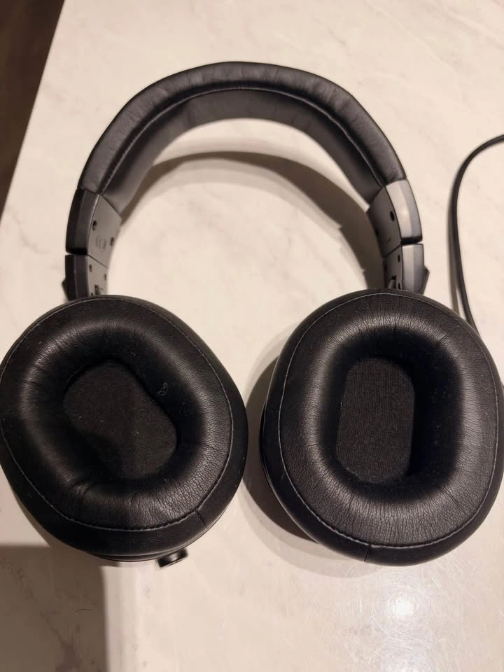 Audio-Technica ATH-M50x Studio Headphones + Cables - photo 4