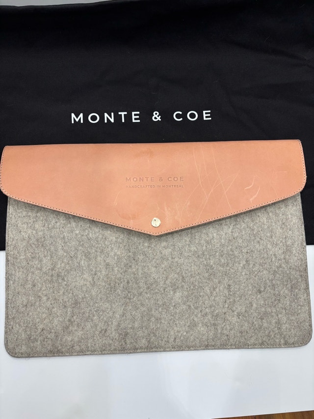 [Brand New] MONTE & COE Merino Wool Laptop Folio 13’ - Natural
