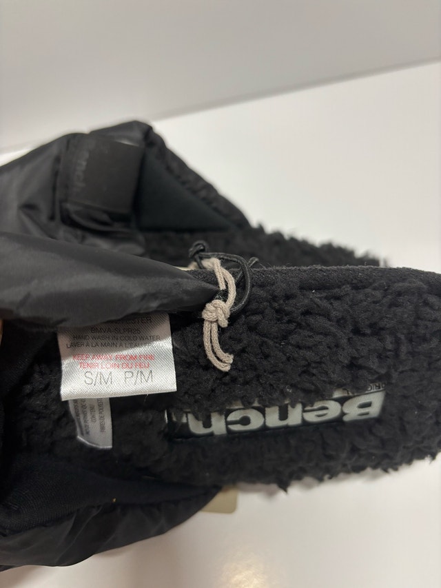 Brand new Men's Insulated Slippers - Black S/M - photo 3