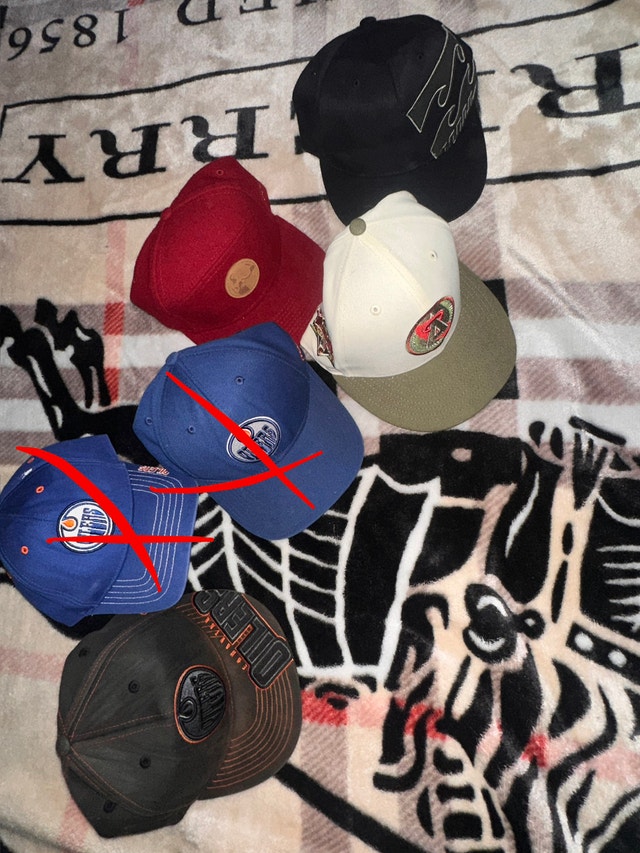 4 hats for 20$