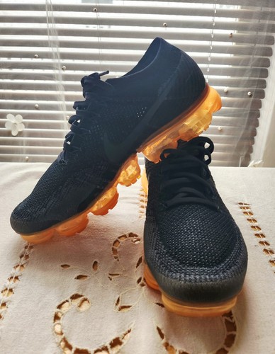 Nike Air VaporMax Flyknit 2017 Size 9.5 Men's Black/Orange - photo 4