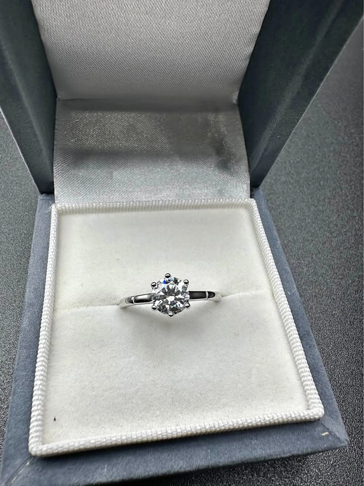 1CT Certified Moissanite Solitaire Ring - Adjustable Fit