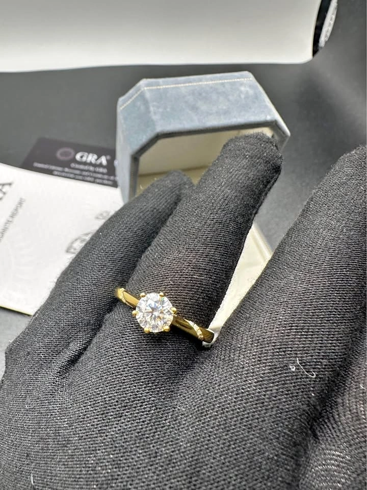 1CT Moissanite Solitaire Ring – Size 5-9, 18k Gold Finish