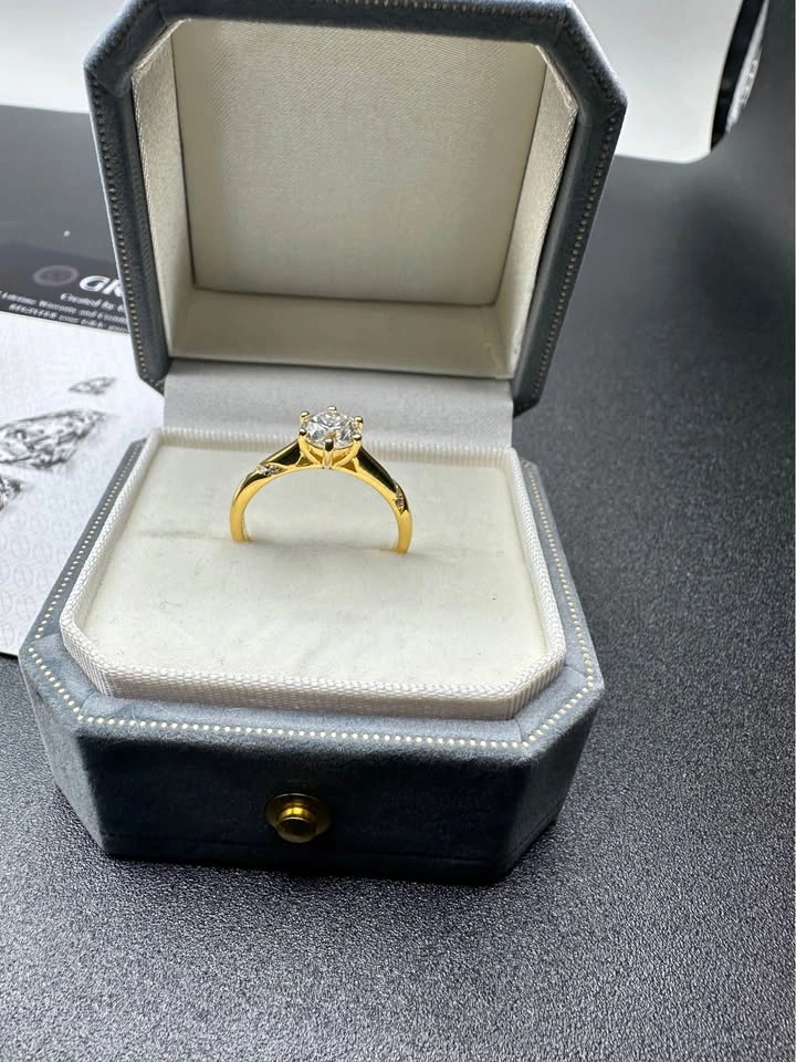 1CT Moissanite Solitaire Ring – Size 5-9, 18k Gold Finish - photo 5