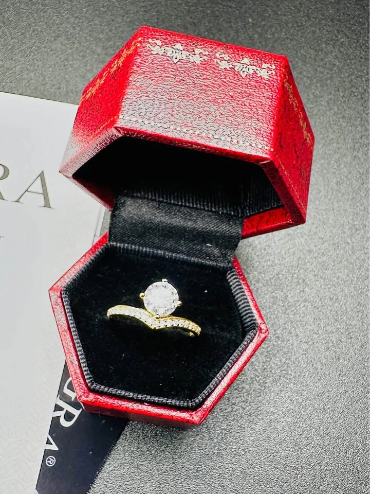 1 Carat Adjustable Moissanite Ring — 18K Gold Plated - photo 3