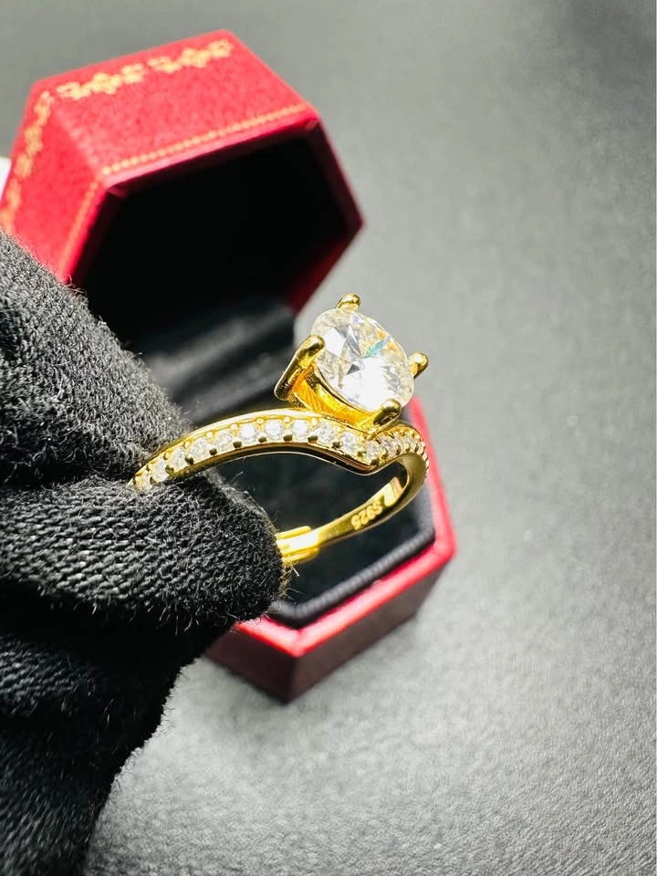 1 Carat Adjustable Moissanite Ring — 18K Gold Plated - photo 5