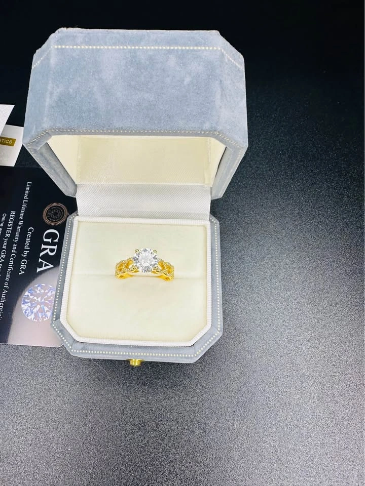2CT Moissanite Ring 925 Sterling Silver 18K Gold Finish Size 8 - photo 3