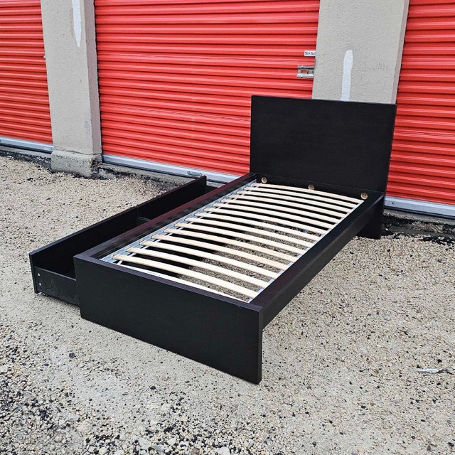 Single/Twin size bed frame and storage drawers - photo 4