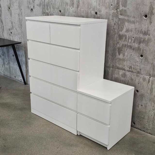 Delivery Available: Matching Dresser and Nightstand - photo 3