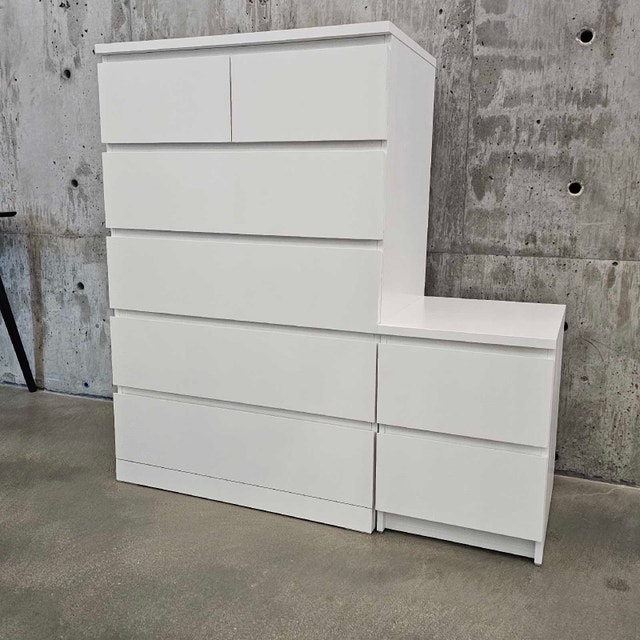 Delivery Available: Matching Dresser and Nightstand - photo 4