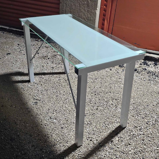 Delivery Available: Glass Table for sale - photo 4