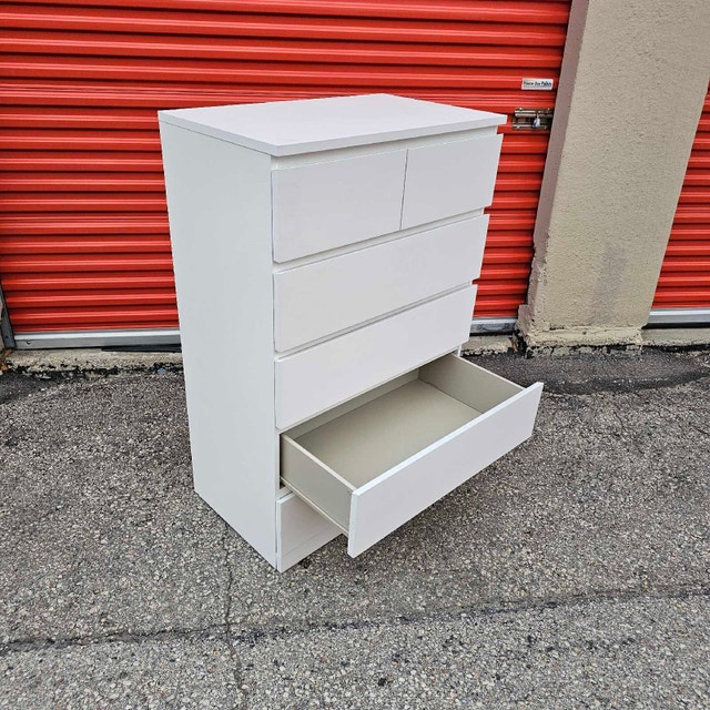 Delivery Available: White Malm 6 Drawer Dresser - photo 3