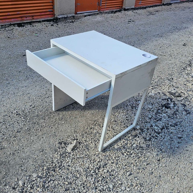 Delivery Available: Study Table for sale - photo 3