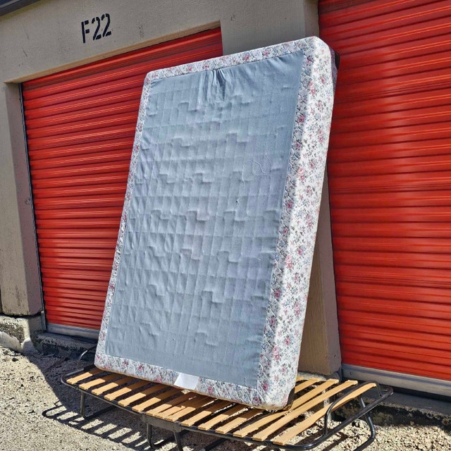 Double/Full Size box Spring Available - photo 2