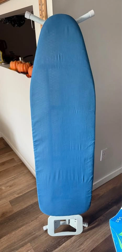 Medium-Size Ironing Board - photo 2