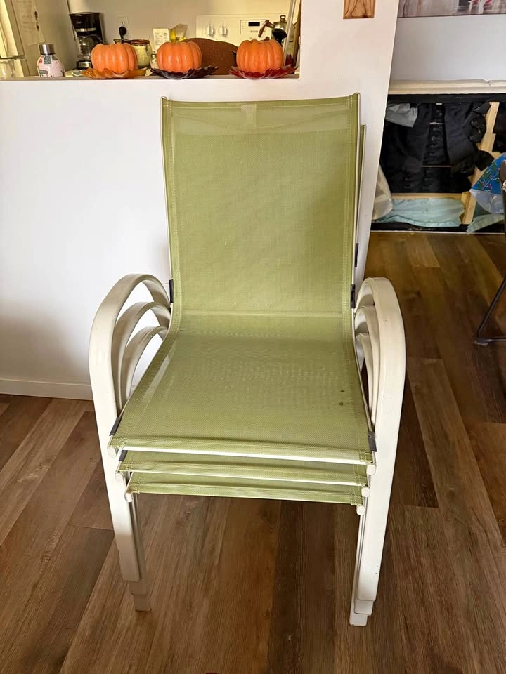 Set of 3 Stackable Patio Chairs