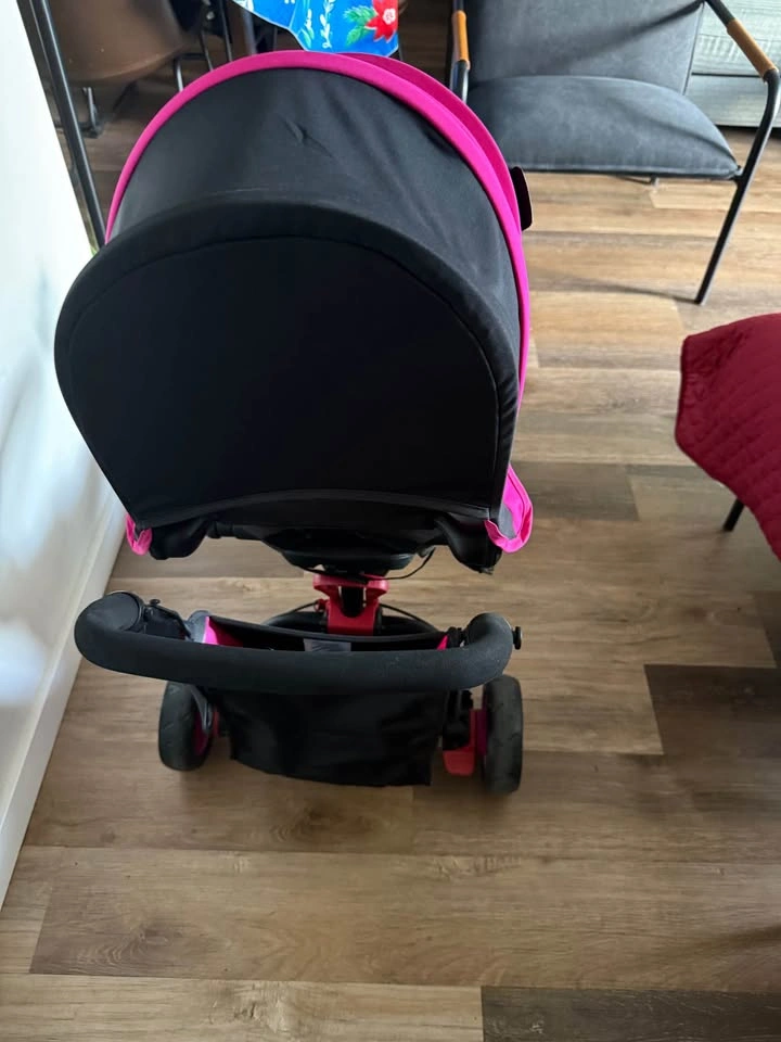 SmarTrike Folding Tricycle – Pink & Black – Like New - photo 4