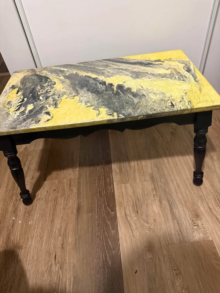 Unique Marbled Accent / Coffee Table - photo 2