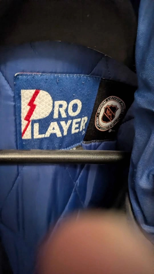 Vintage 90s Toronto Maple Leafs Pro Player NHL Puffer Jacket - photo 5