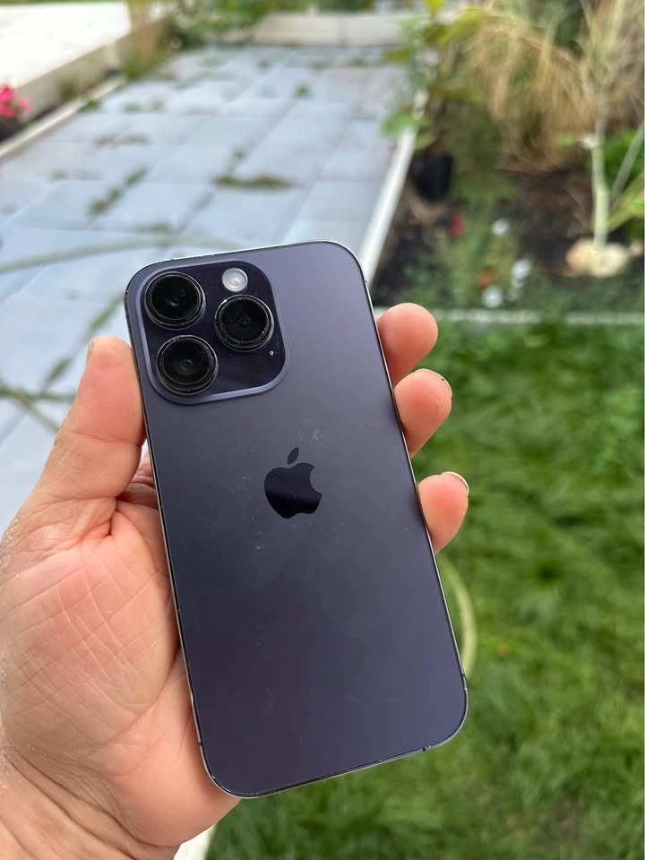 iPhone 14 Pro - photo 2