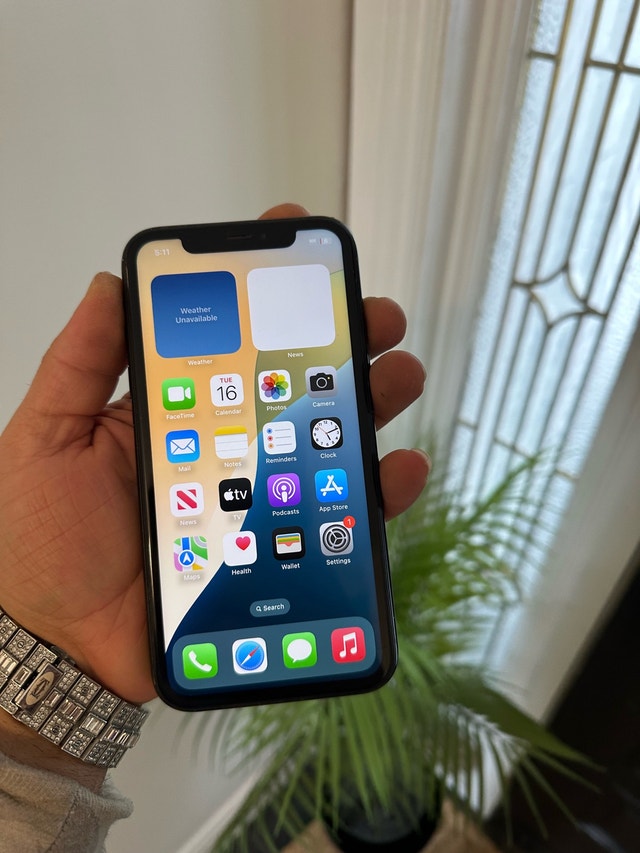 iPhone XR - 93% Battery Health