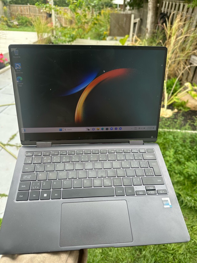 Samsung Galaxy Book3 360 - i7/16GB RAM
