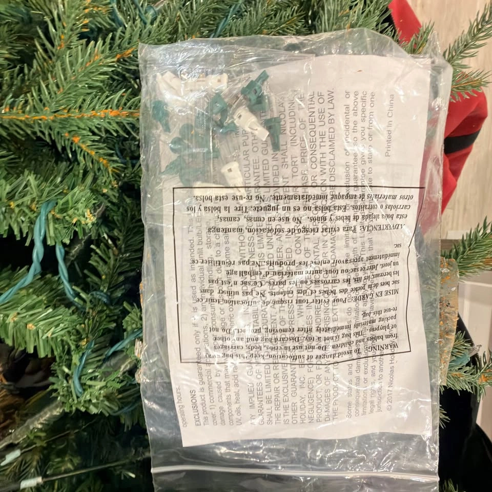 7.5’ pre-lit Christmas tree from Costco - photo 5