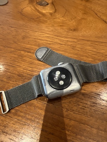 Apple Watch Series 3 - 38MM With Metal Band - photo 3