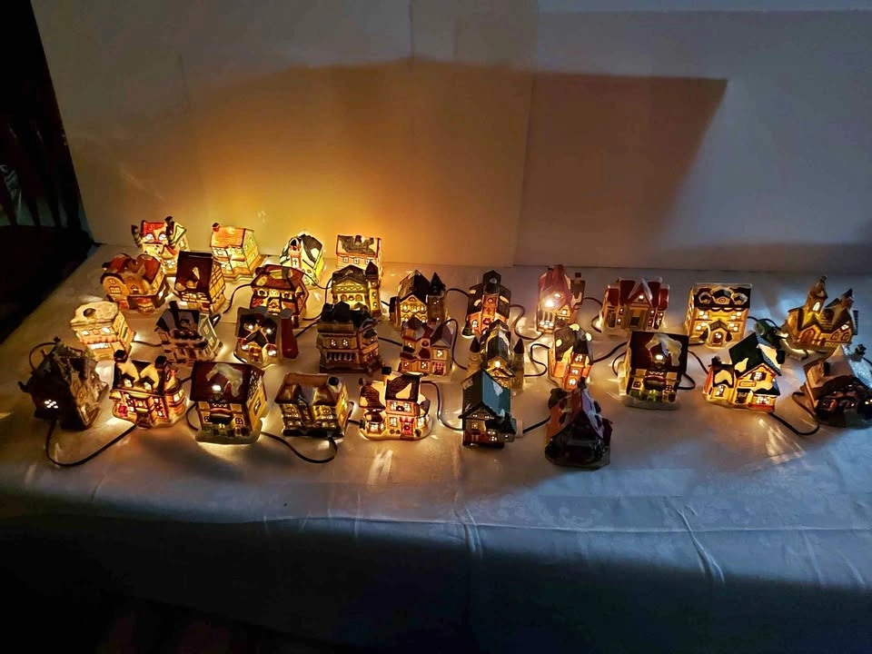 Vintage Christmas Village Set Of 30